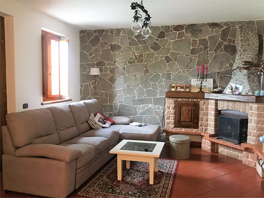 Immagine 3 di Rustico / casale in vendita  in Montecarlo a Montecarlo