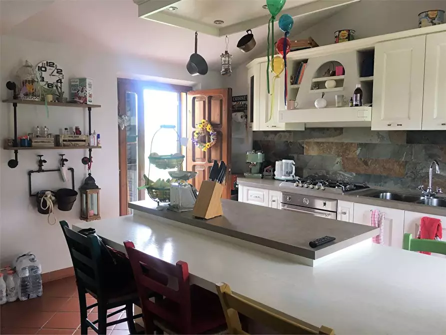 Immagine 15 di Rustico / casale in vendita  in Montecarlo a Montecarlo