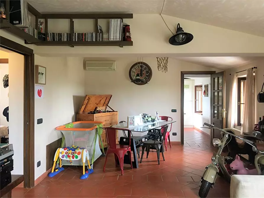 Immagine 18 di Rustico / casale in vendita  in Montecarlo a Montecarlo