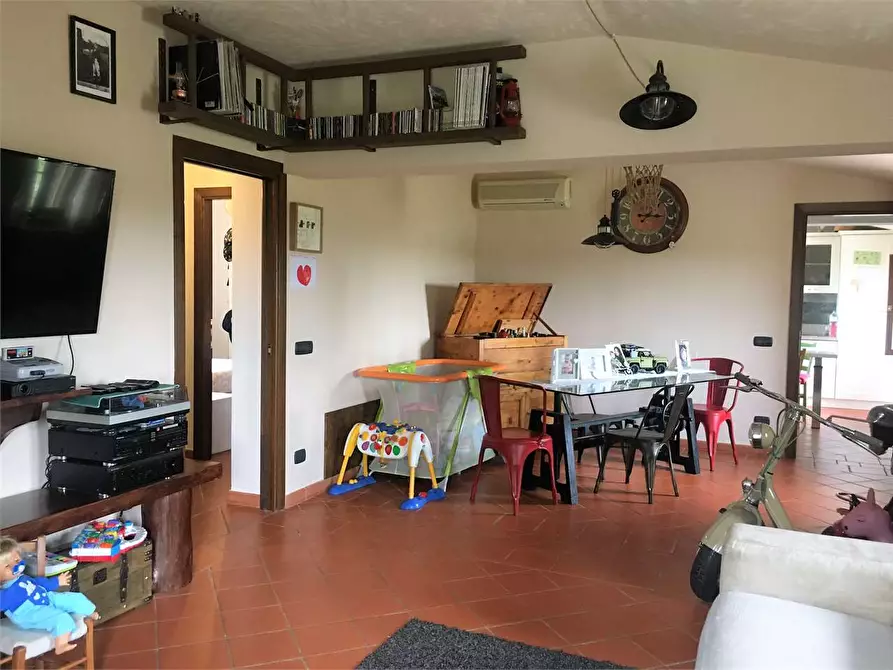 Immagine 19 di Rustico / casale in vendita  in Montecarlo a Montecarlo