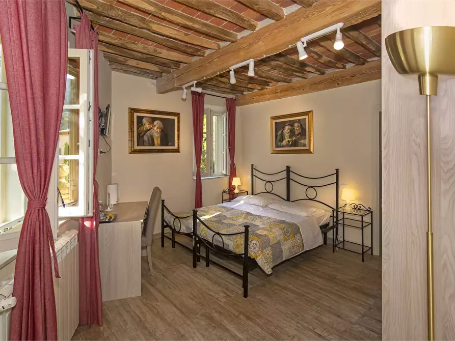 Immagine 7 di Rustico / casale in vendita  in capannori a Capannori