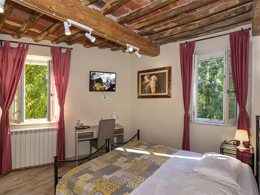 Immagine 9 di Rustico / casale in vendita  in capannori a Capannori