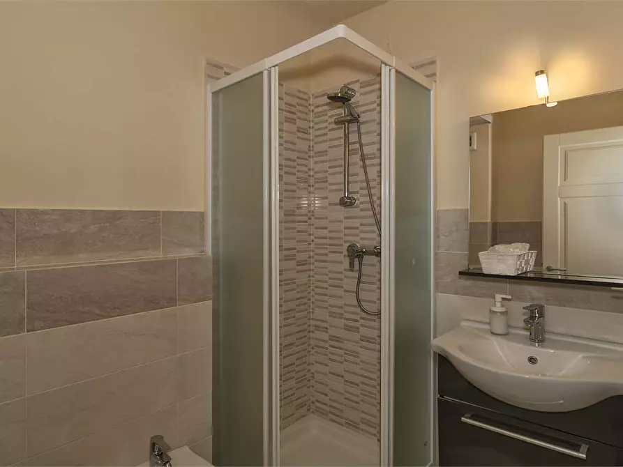 Immagine 30 di Rustico / casale in vendita  in capannori a Capannori