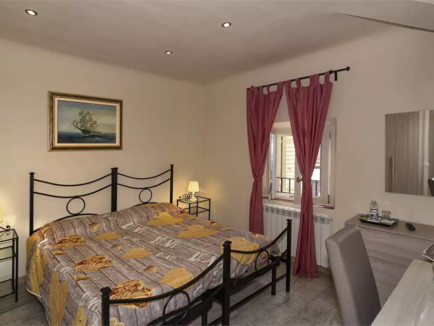 Immagine 28 di Rustico / casale in vendita  in capannori a Capannori