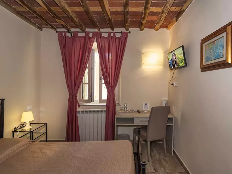 Immagine 17 di Rustico / casale in vendita  in capannori a Capannori