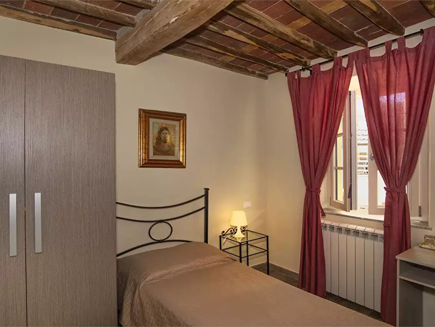 Immagine 18 di Rustico / casale in vendita  in capannori a Capannori