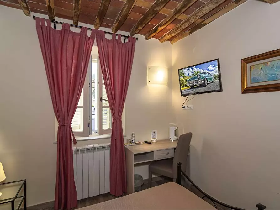 Immagine 19 di Rustico / casale in vendita  in capannori a Capannori