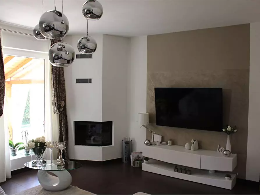 Immagine 3 di Villa in vendita  in Porcari a Porcari