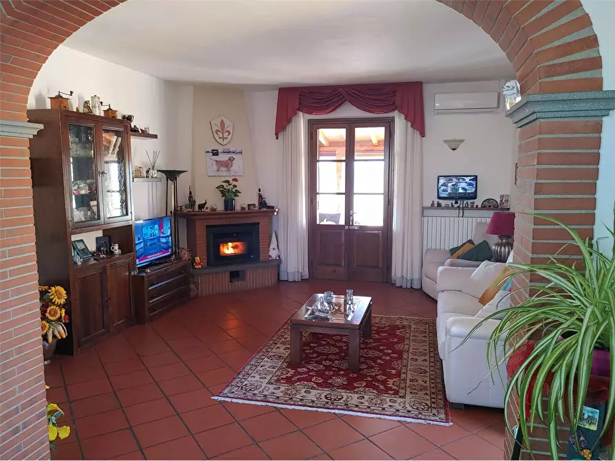 Immagine 14 di Villa in vendita  in Porcari a Porcari