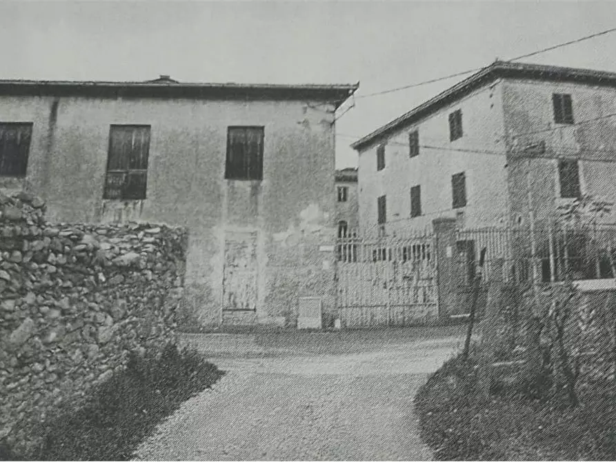 Immagine 1 di Rustico / casale in vendita  a Capannori