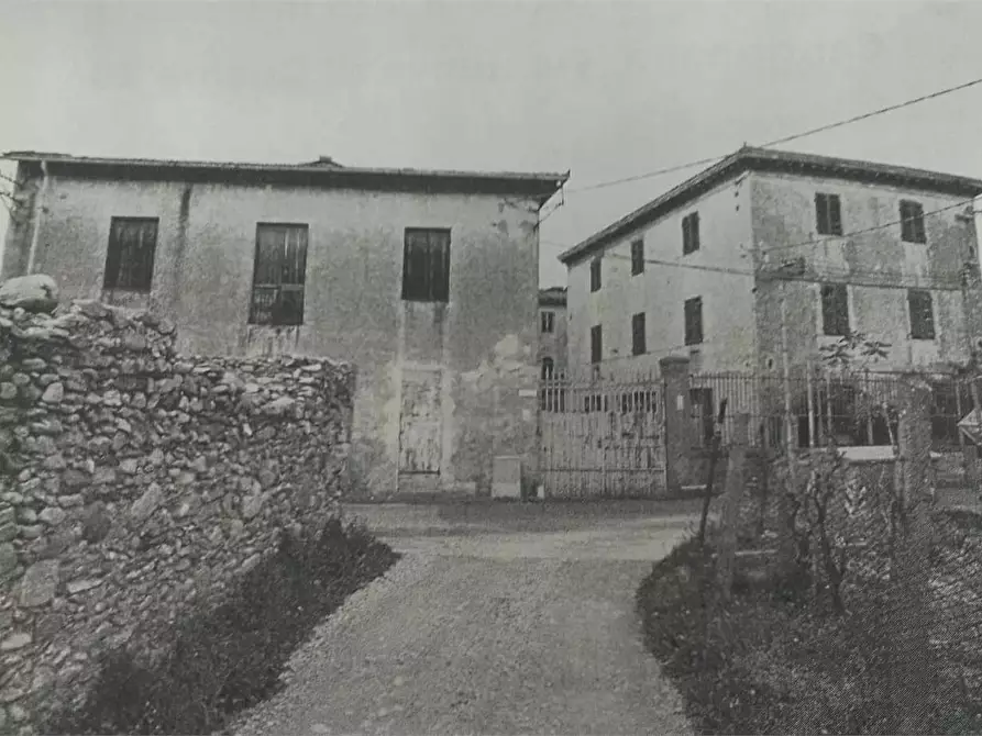 Immagine 2 di Rustico / casale in vendita  a Capannori