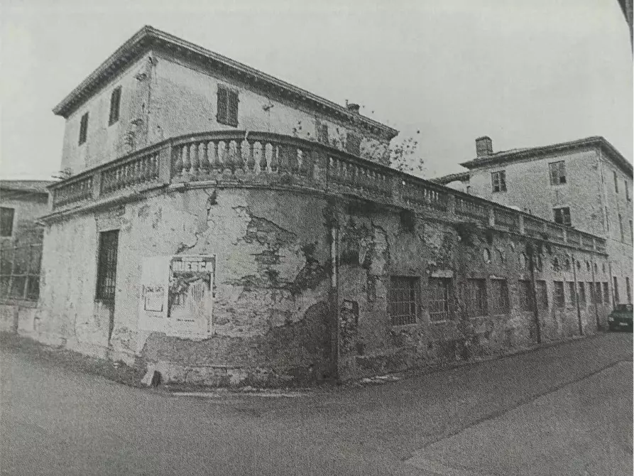 Immagine 4 di Rustico / casale in vendita  a Capannori