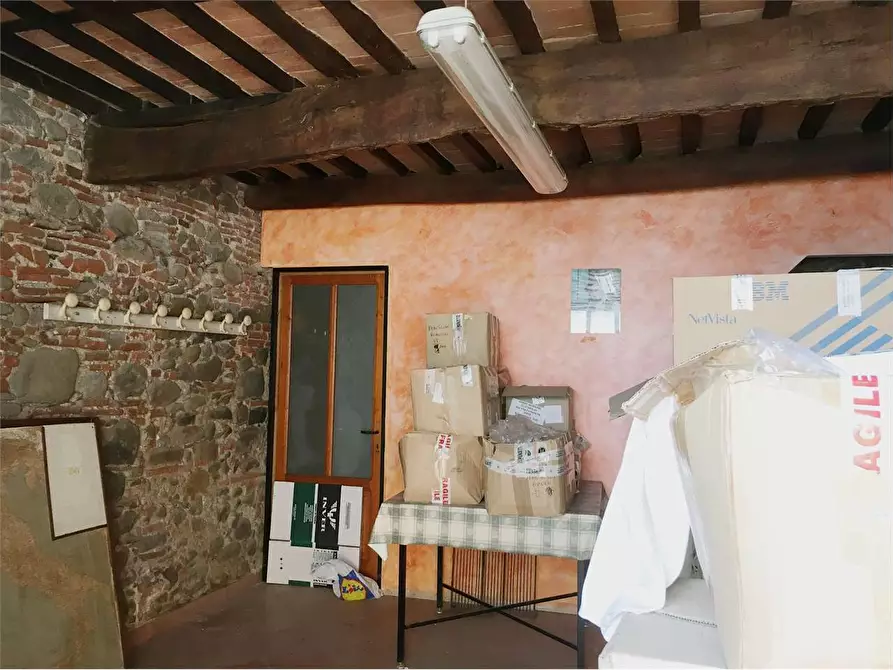 Immagine 1 di Porzione di casa in vendita  in via delle ville  493 a Capannori
