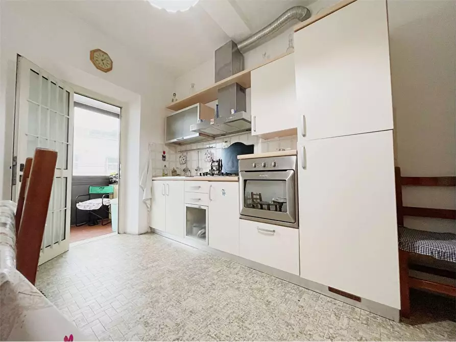 Immagine 3 di Porzione di casa in vendita  in Zone a Capannori