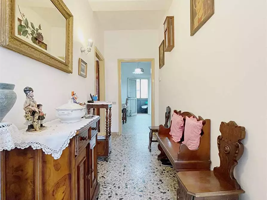 Immagine 4 di Porzione di casa in vendita  in Zone a Capannori