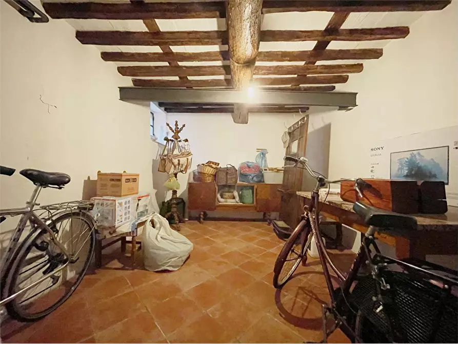 Immagine 14 di Porzione di casa in vendita  in Zone a Capannori