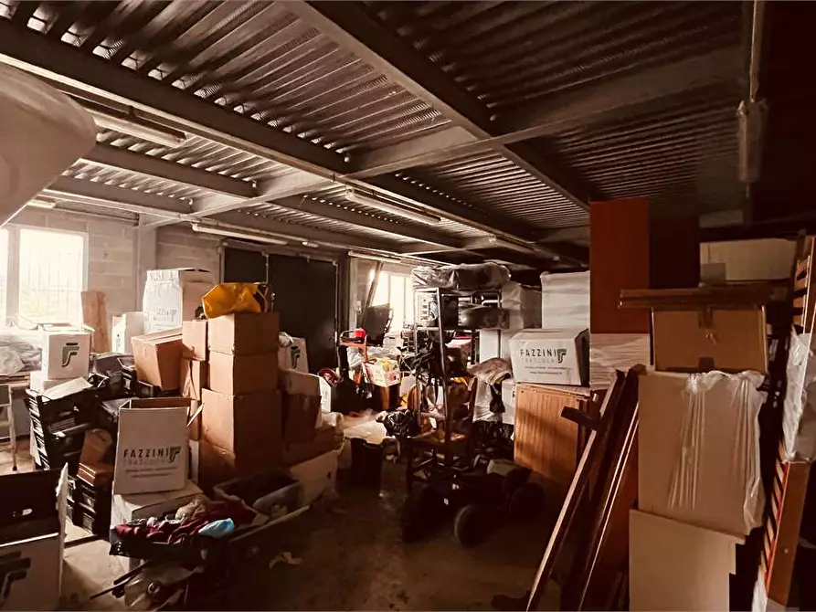 Immagine 7 di Capannone industriale in vendita  in Toringo a Capannori