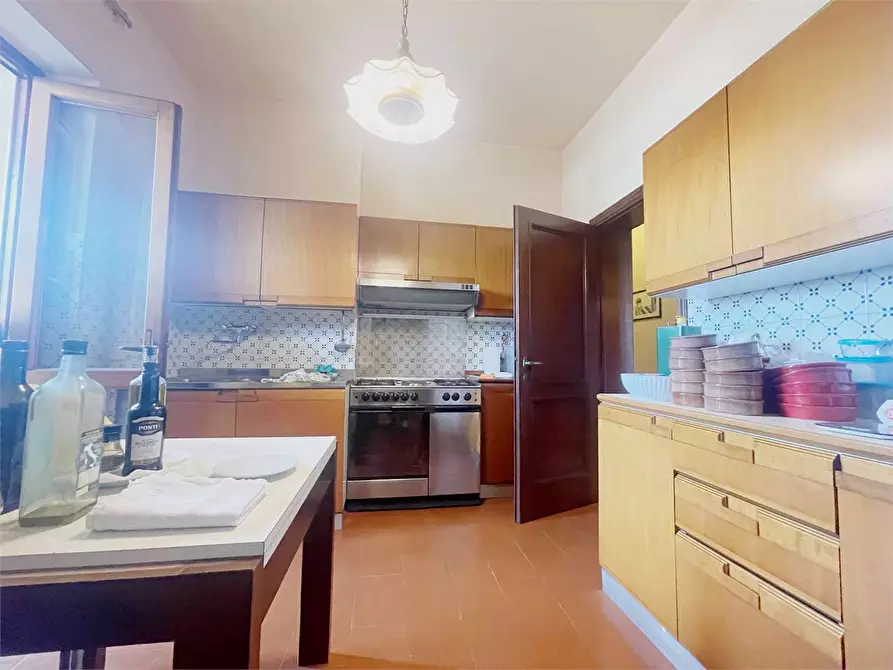 Immagine 12 di Appartamento in vendita  in San Marco a Lucca