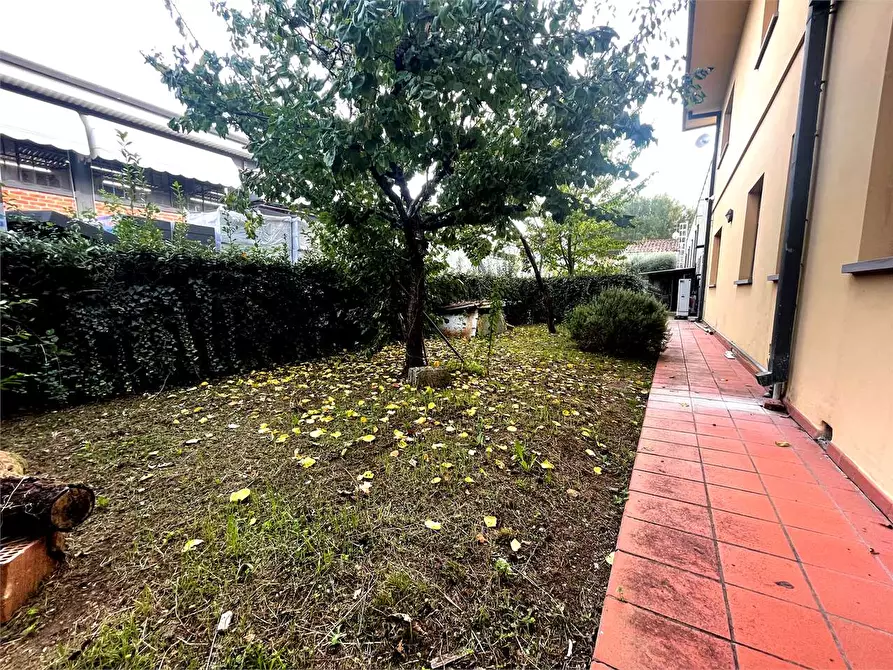 Immagine 24 di Appartamento in vendita  in San Marco a Lucca