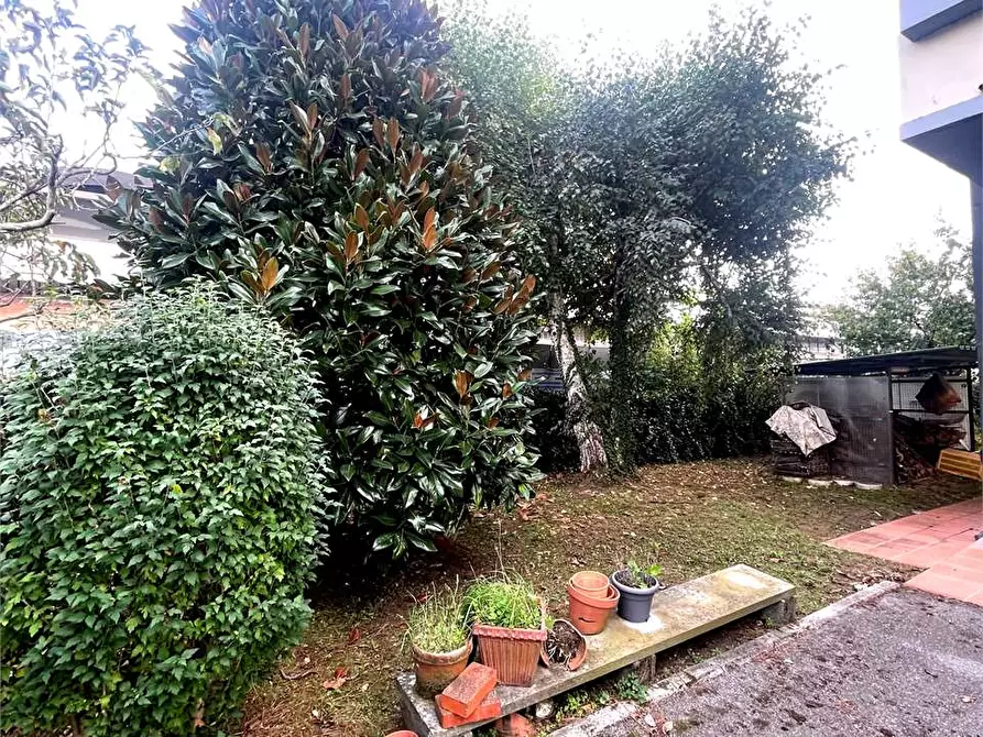 Immagine 25 di Appartamento in vendita  in San Marco a Lucca