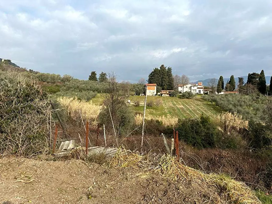 Immagine 10 di Porzione di casa in vendita  a Lucca