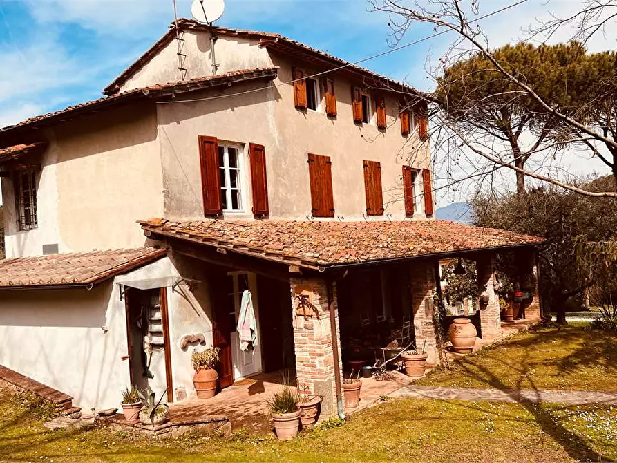 Immagine 2 di Rustico / casale in vendita  in via dei sodini a Capannori