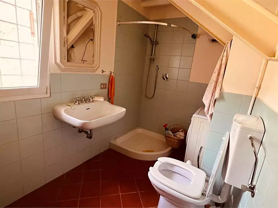 Immagine 13 di Rustico / casale in vendita  in via dei sodini a Capannori