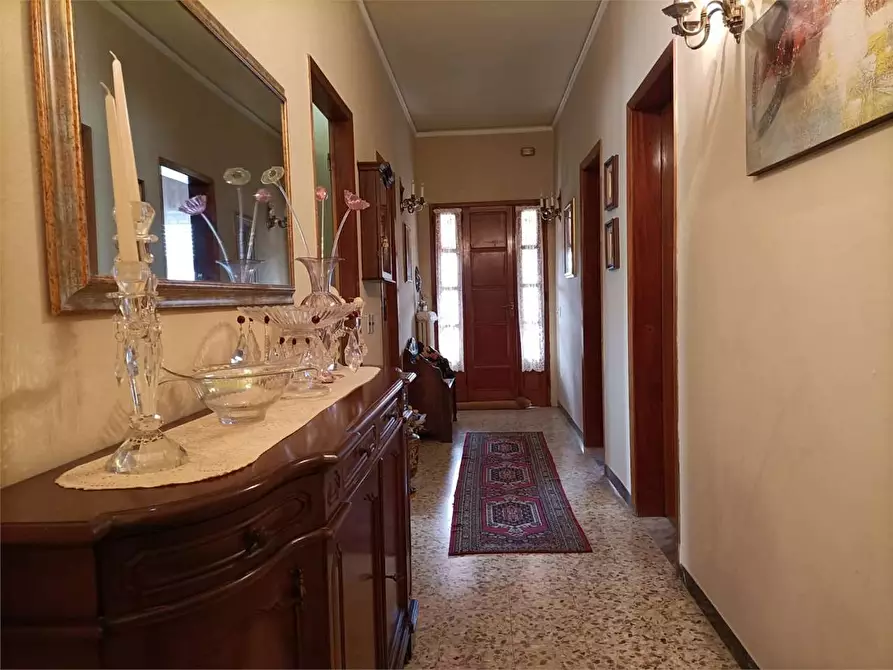 Immagine 10 di Villa in vendita  in Porcari a Porcari