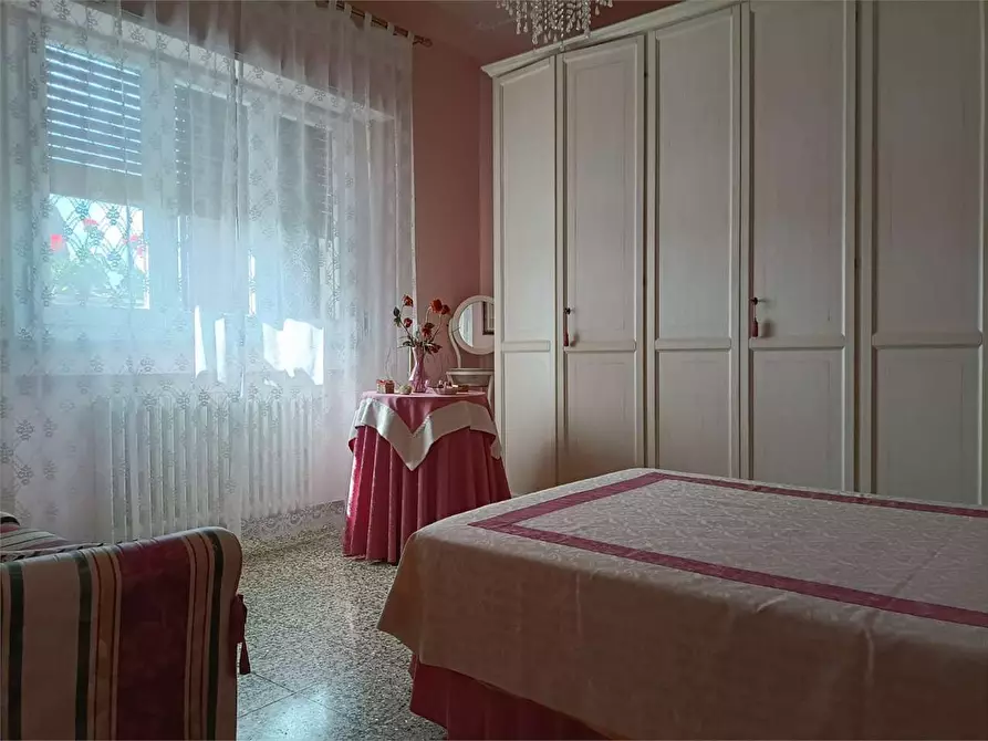 Immagine 15 di Villa in vendita  in Porcari a Porcari