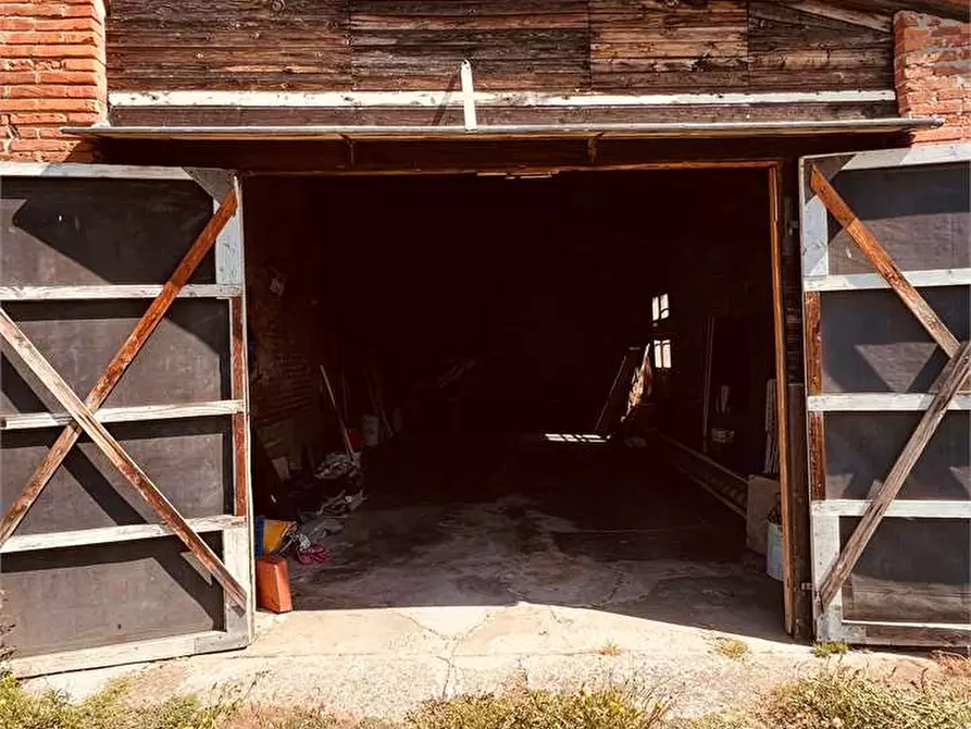 Immagine 21 di Rustico / casale in vendita  in Porcari a Porcari