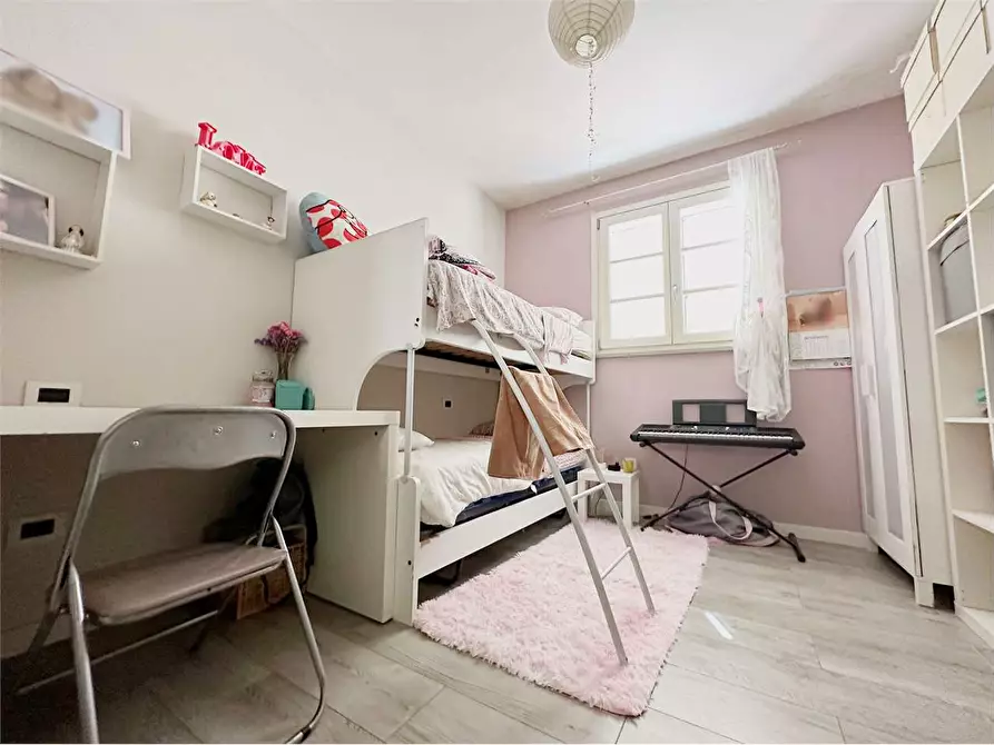 Immagine 18 di Villa in vendita  in via delle ville  493 a Capannori