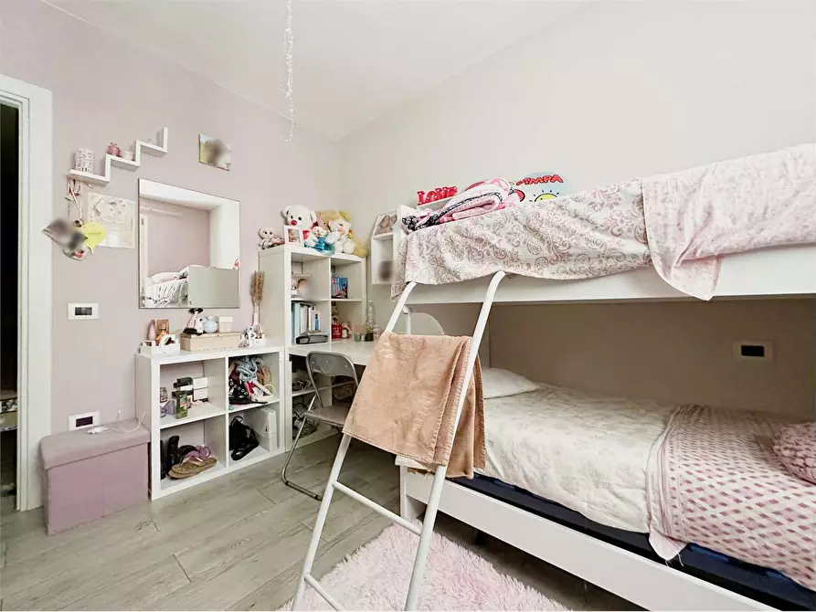 Immagine 19 di Villa in vendita  in via delle ville  493 a Capannori