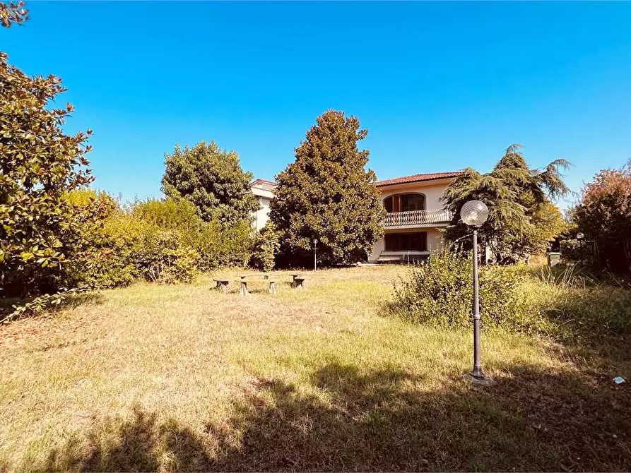 Immagine 2 di Villa in vendita  in San Marco a Lucca