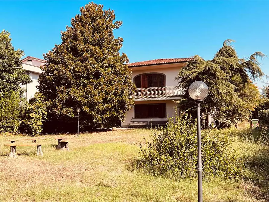 Immagine 3 di Villa in vendita  in San Marco a Lucca