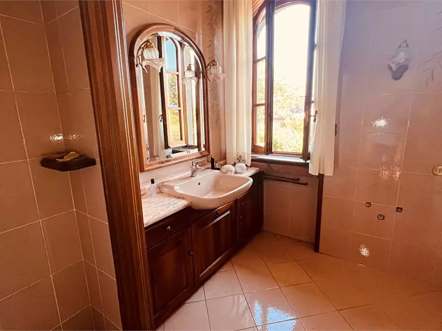 Immagine 16 di Villa in vendita  in San Marco a Lucca