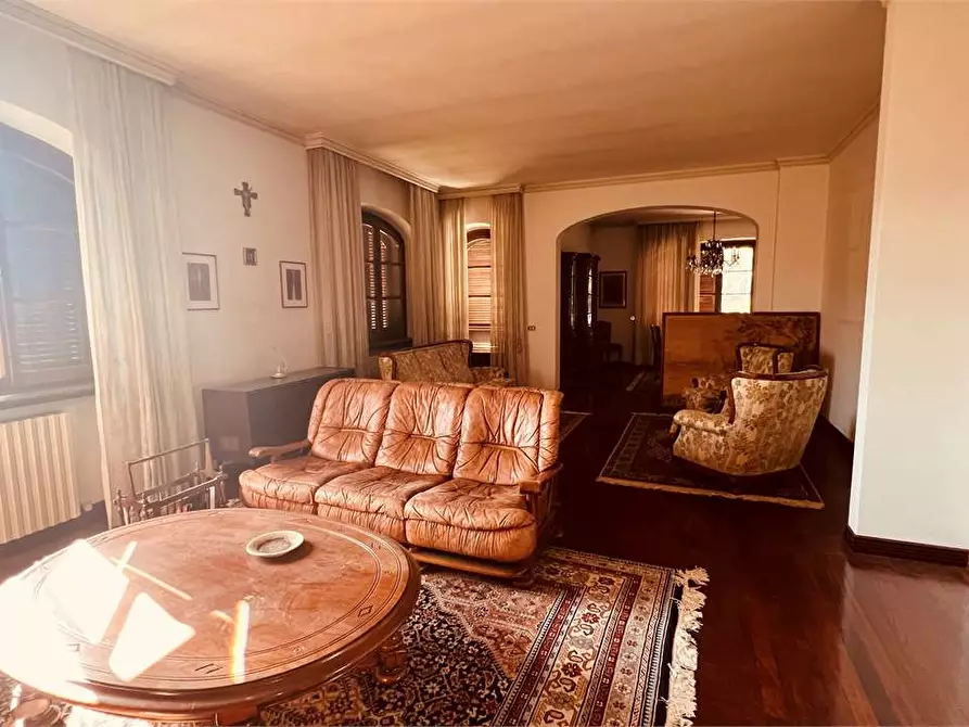 Immagine 4 di Villa in vendita  in San Marco a Lucca