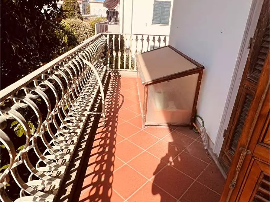 Immagine 9 di Villa in vendita  in San Marco a Lucca