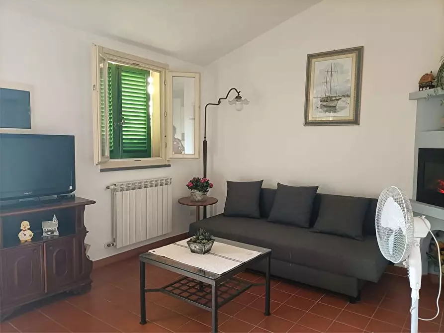 Immagine 2 di Casa bifamiliare in vendita  in piazza d'armi a Montecarlo