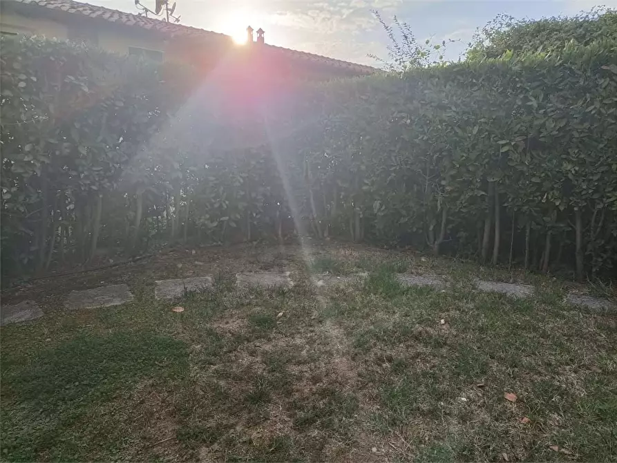 Immagine 17 di Casa bifamiliare in vendita  in piazza d'armi a Montecarlo