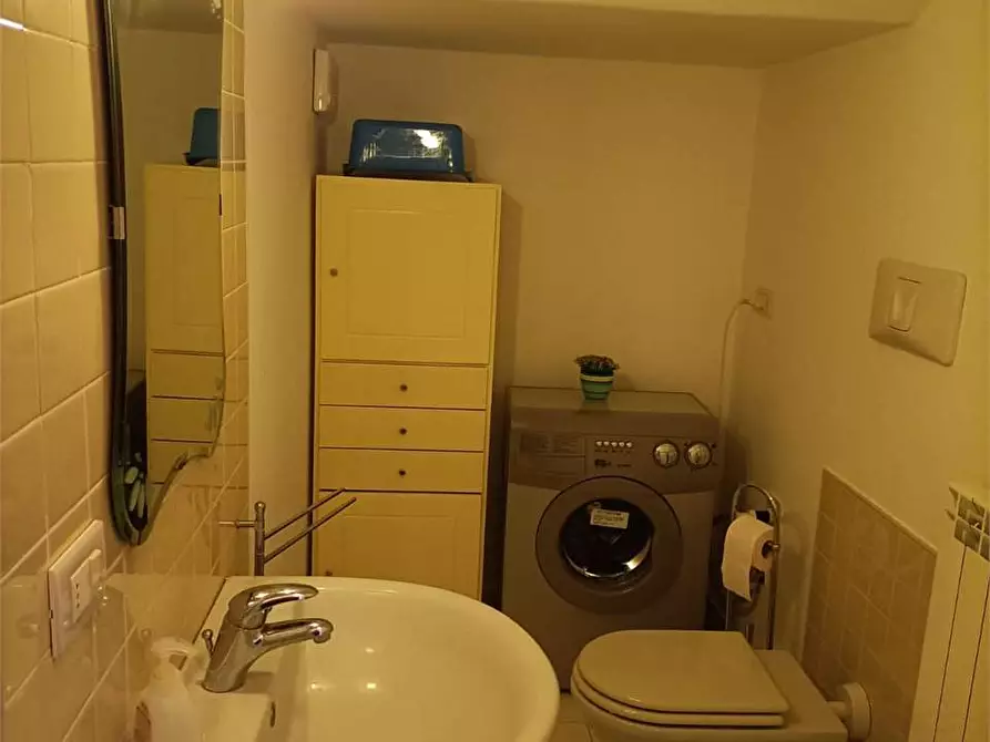 Immagine 13 di Casa bifamiliare in vendita  in piazza d'armi a Montecarlo