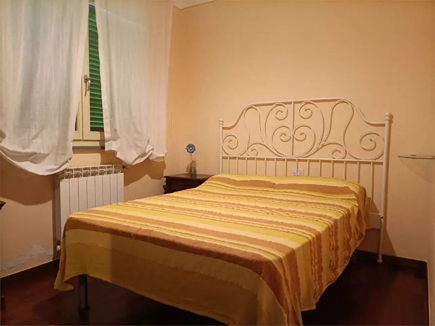 Immagine 6 di Casa bifamiliare in vendita  in piazza d'armi a Montecarlo