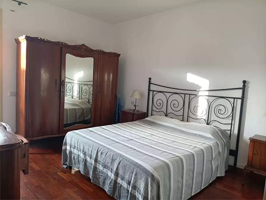 Immagine 9 di Casa bifamiliare in vendita  in piazza d'armi a Montecarlo