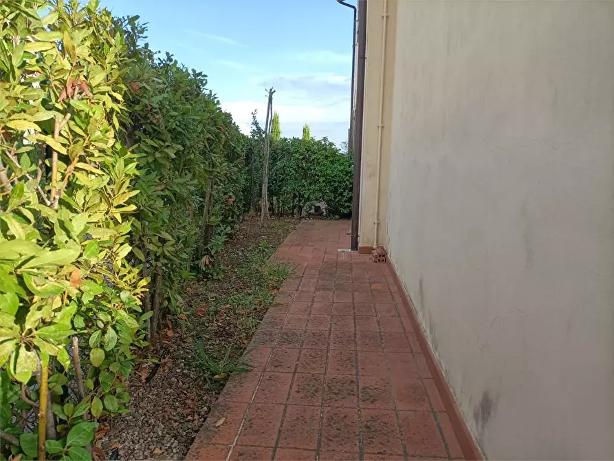 Immagine 16 di Casa bifamiliare in vendita  in piazza d'armi a Montecarlo