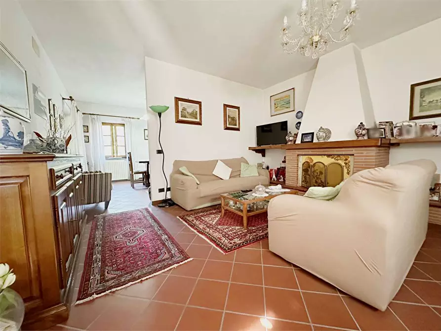 Immagine 1 di Porzione di casa in vendita  in Lappato  a Capannori