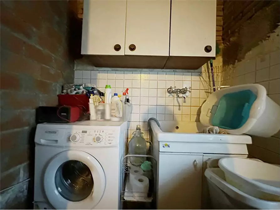 Immagine 30 di Porzione di casa in vendita  in Lappato  a Capannori