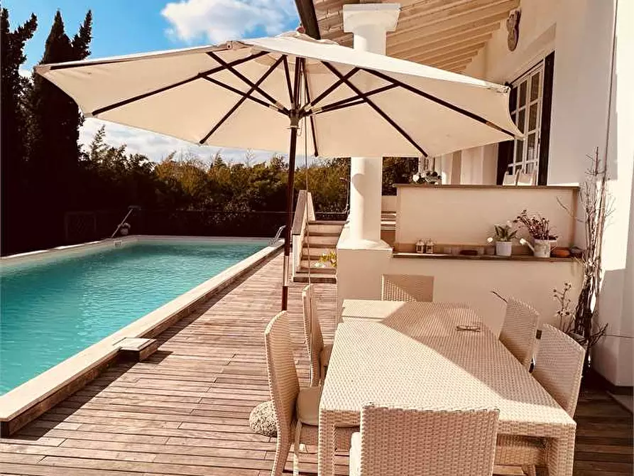 Immagine 26 di Villa in vendita  in monte san quirico a Lucca