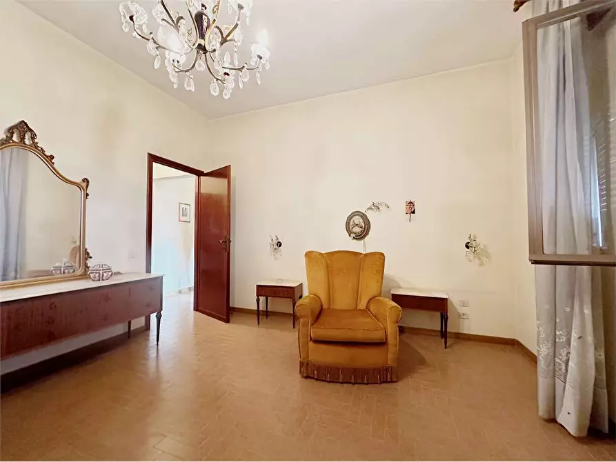 Immagine 8 di Villa in vendita  in Lammari  a Capannori