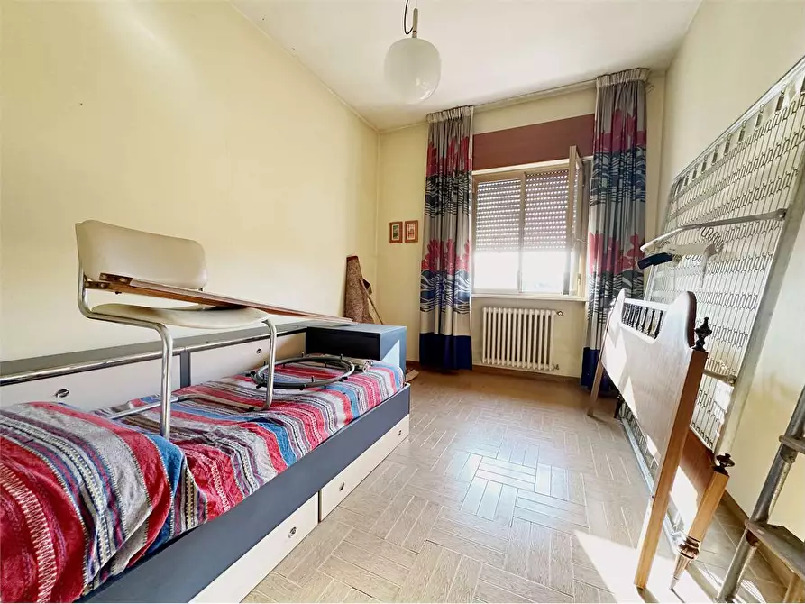 Immagine 10 di Villa in vendita  in Lammari  a Capannori