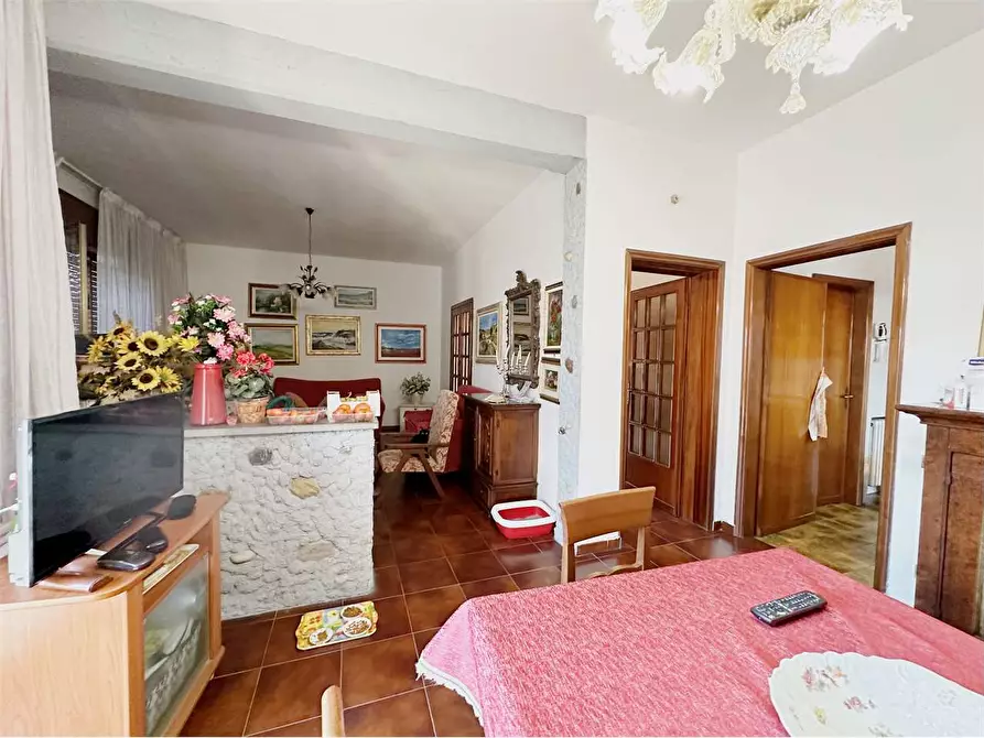 Immagine 17 di Villa in vendita  in Lammari  a Capannori