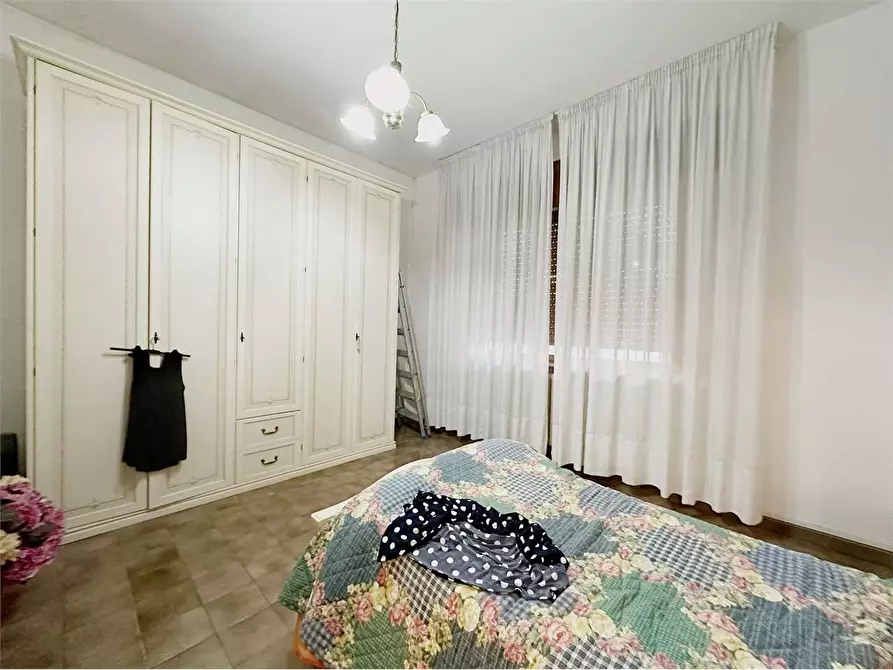 Immagine 22 di Villa in vendita  in Lammari  a Capannori